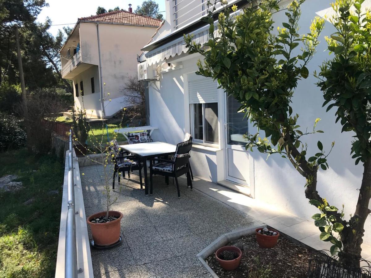 Tona Apartments Трогир Екстериор снимка